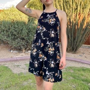 💐 Flowy black floral dress 💐